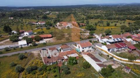🏡 MORADIA T3 EM LOTE URBANO DE 2600m² – MOITA, PERNES