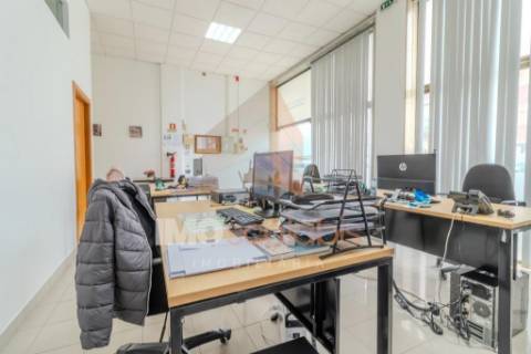 Loja com 167 m² para comércio – Santarém