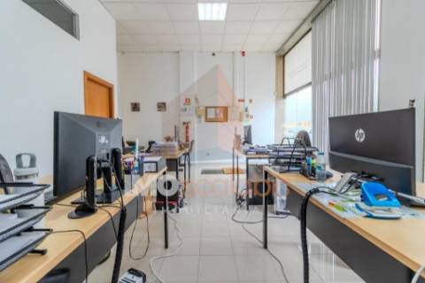 Loja com 167 m² para comércio – Santarém