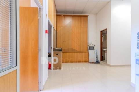 Loja com 167 m² para comércio – Santarém