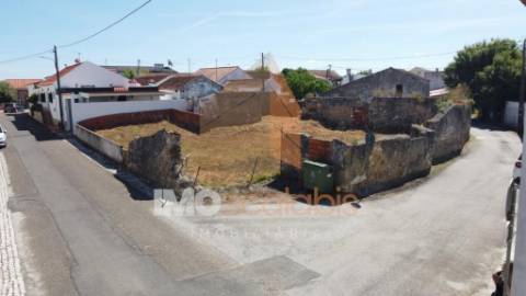  Venda de 2 Lotes de Terreno para Construção – Oportunidade Imperdível!