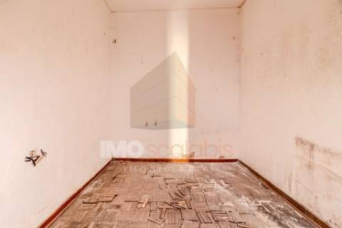 Moradias para Reabilitação Total em Almeirim – Oportunidade de Investimento