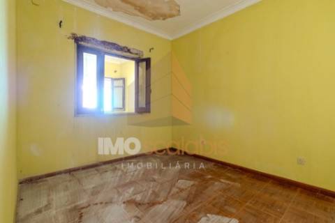 Moradias para Reabilitação Total em Almeirim – Oportunidade de Investimento