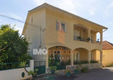 Moradia T5 a 5 minutos do centro histórico de Santarém