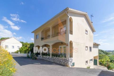 Moradia T5 a 5 minutos do centro histórico de Santarém