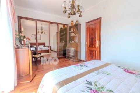 Moradia T5 a 5 minutos do centro histórico de Santarém