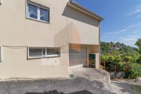 Moradia T5 a 5 minutos do centro histórico de Santarém