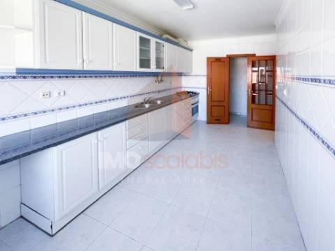 T3 no Planalto de Santarém – Excelente Oportunidade de Investimento!