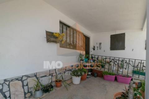 Moradia T5 com Terreno para Cultivo em Abitureiras, Santarém
