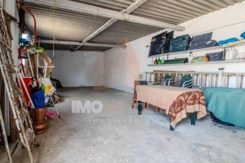 Moradia T5 com Terreno para Cultivo em Abitureiras, Santarém