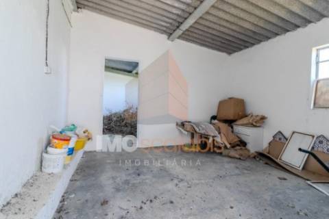 Moradia T5 com Terreno para Cultivo em Abitureiras, Santarém