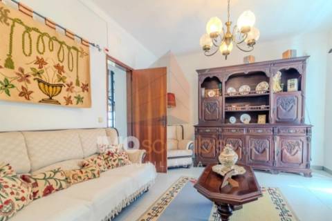 Moradia T5 com Terreno para Cultivo em Abitureiras, Santarém