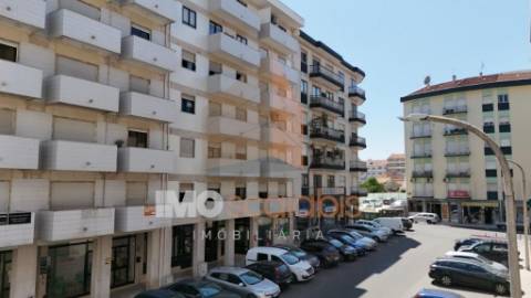 Apartamento T3, totalmente remodelado - Santarém