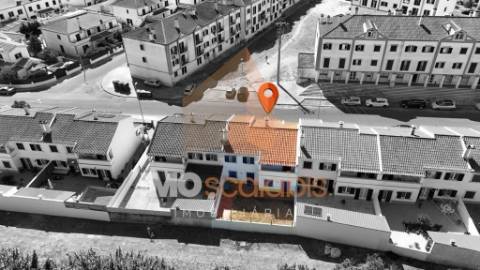 Moradia Geminada, Vale de Santarém