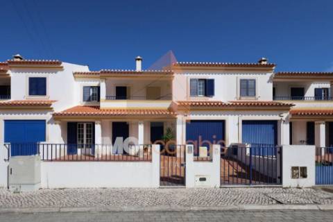 Moradia Geminada, Vale de Santarém