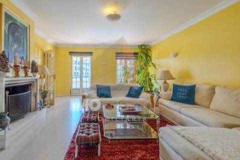 Moradia Geminada, Vale de Santarém