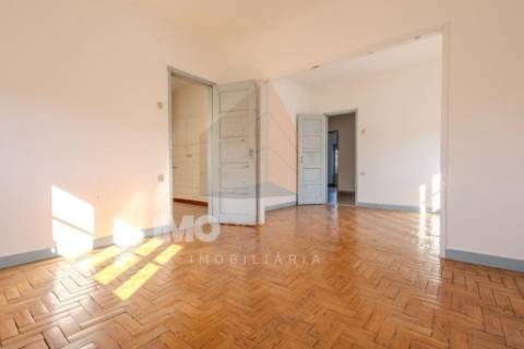 Apartamento T2 com Potencial para T3 no Planalto, Santarém