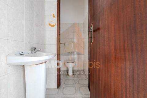 Arrendamento – Loja 80 m² | Localização Premium no Centro de Alpiarça