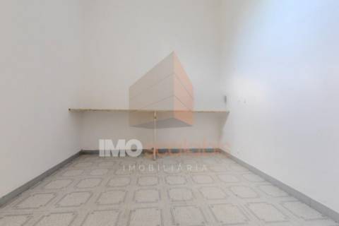 Arrendamento – Loja 80 m² | Localização Premium no Centro de Alpiarça