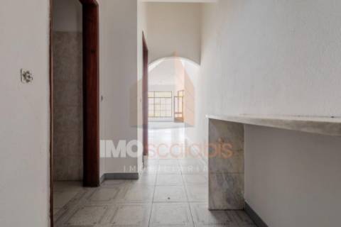 Arrendamento – Loja 80 m² | Localização Premium no Centro de Alpiarça