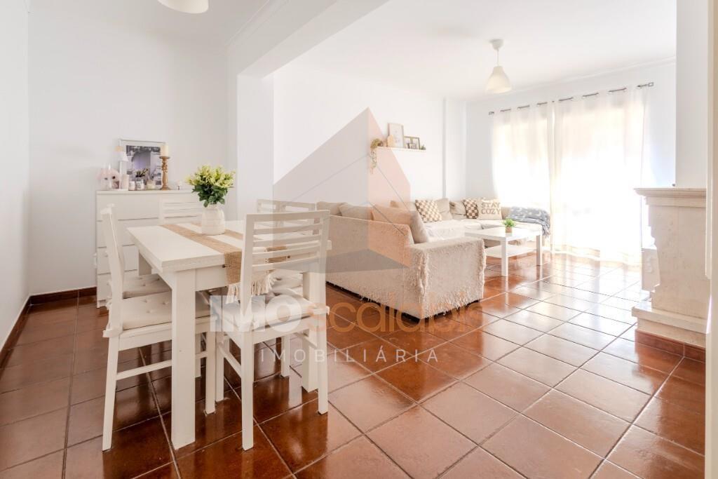 Apartamento T3 em Santarém – Excelente Localização e Exposição Solar