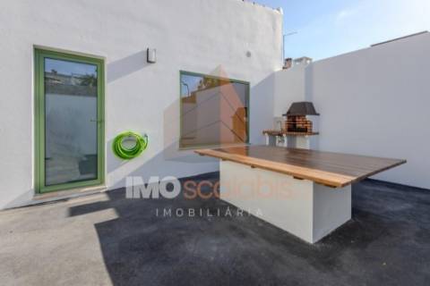 Moradia T2 Térrea com Quintal – Almeirim