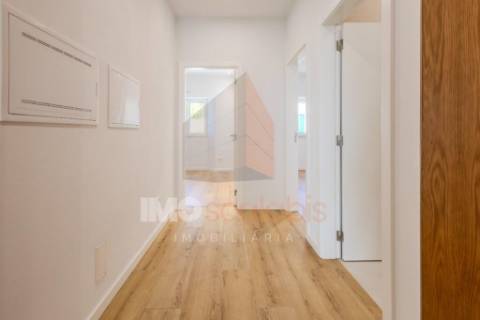 Moradia T2 Térrea com Quintal – Almeirim