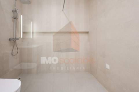 Moradia T2 Térrea com Quintal – Almeirim