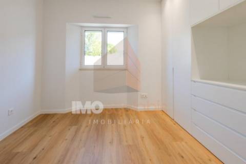 Moradia T2 Térrea com Quintal – Almeirim