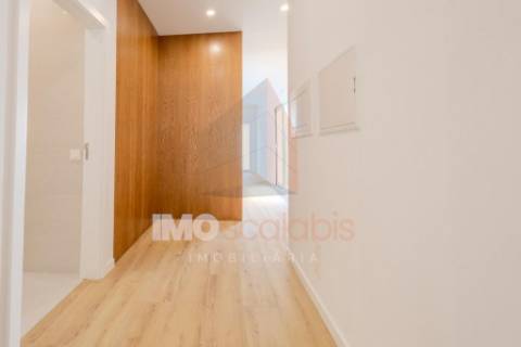 Moradia T2 Térrea com Quintal – Almeirim