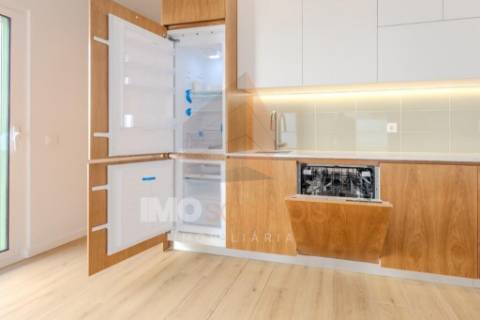 Moradia T2 Térrea com Quintal – Almeirim