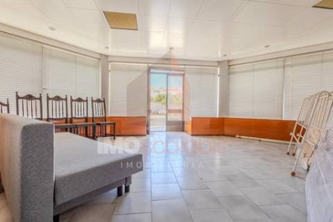 Loja no centro de Alpiarça – 46 m² | Comércio ou Habitação