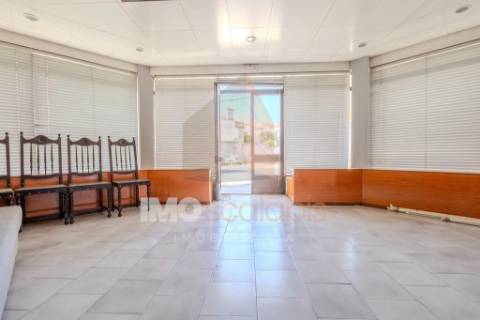 Loja no centro de Alpiarça – 46 m² | Comércio ou Habitação