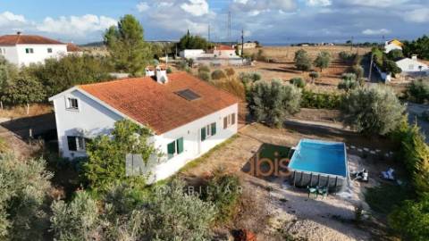 Moradia Térrea T3 em Sobral, São Vicente do Paúl – Tranquilidade e Conforto a 20 Minutos de Santarém