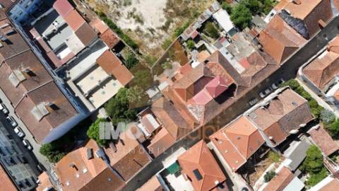 Moradia Reabilitada no Coração de Santarém – Planalto