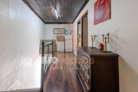 Moradia Reabilitada no Coração de Santarém – Planalto