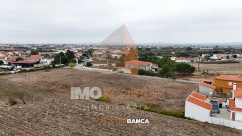 Lote 2 — Terreno Urbano em Alpiarça (825 m²)