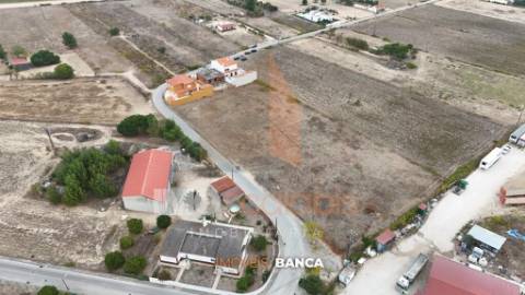 Lote 4 — Terreno Urbano em Alpiarça (810 m²)