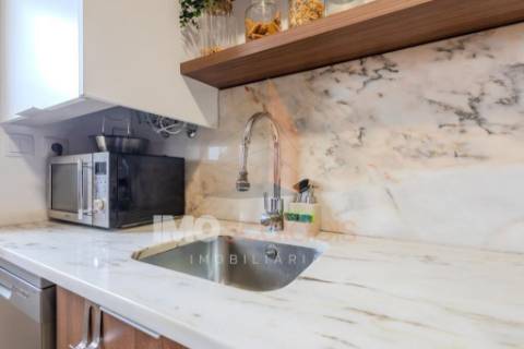 Apartamento T3 com Varanda e Estacionamento – Casais da Alagoa, Santarém