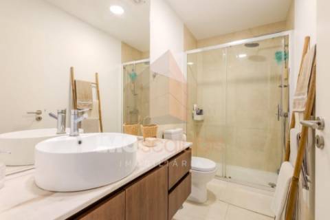 Apartamento T3 com Varanda e Estacionamento – Casais da Alagoa, Santarém