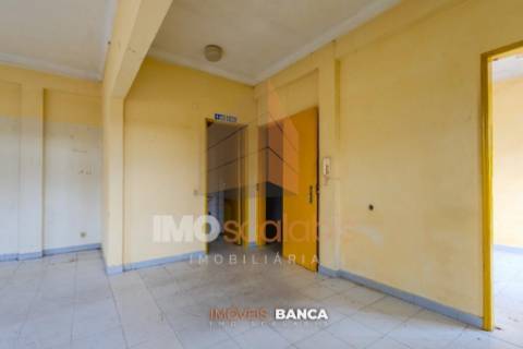 Oportunidade de investimento no Ribatejo – armazém com excelente preço e grande potencial!