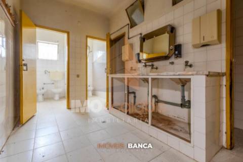 Oportunidade de investimento no Ribatejo – armazém com excelente preço e grande potencial!