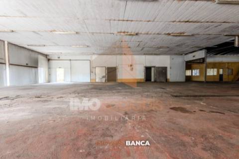 Oportunidade de investimento no Ribatejo – armazém com excelente preço e grande potencial!