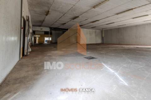 Oportunidade de investimento no Ribatejo – armazém com excelente preço e grande potencial!