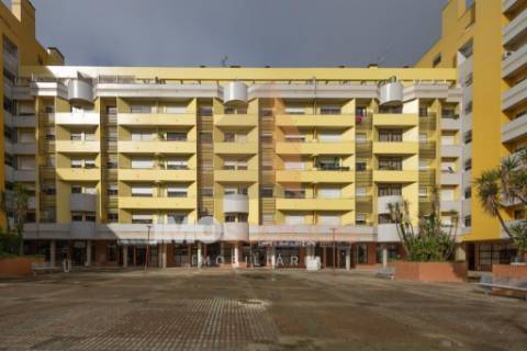 Oportunidade! T2 com grandes áreas e luz natural em São Domingos – Santarém