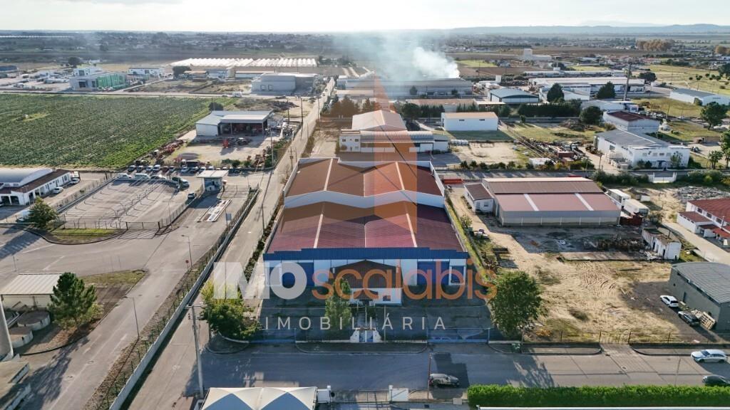 Armazéns Industriais – Zona Industrial de Alpiarça