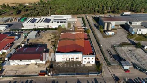 Armazéns Industriais – Zona Industrial de Alpiarça