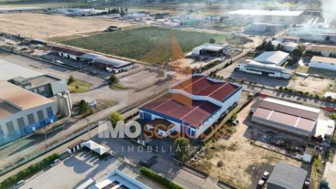 Armazéns Industriais – Zona Industrial de Alpiarça