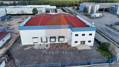 Armazéns Industriais – Zona Industrial de Alpiarça