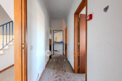 Armazéns Industriais – Zona Industrial de Alpiarça